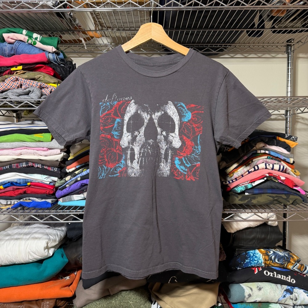 Deftones T-Shirt Mens Medium Gray Skull Roses Band Tee 2024 Graphic Short Sleeve